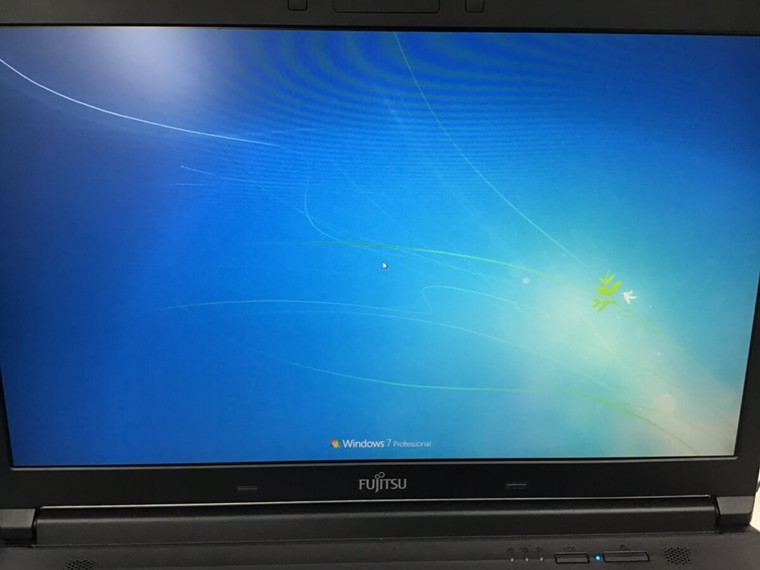 ノートパソコンの液晶パネルの色合いに問題がある／富士通 Windows 7のイメージ